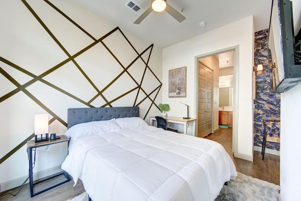 Trendy Downtown 1Bd/Freeparking/Wi-Fi/Pool Lägenhet Houston Exteriör bild