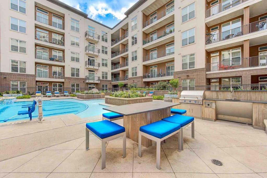 Trendy Downtown 1Bd/Freeparking/Wi-Fi/Pool Lägenhet Houston Exteriör bild