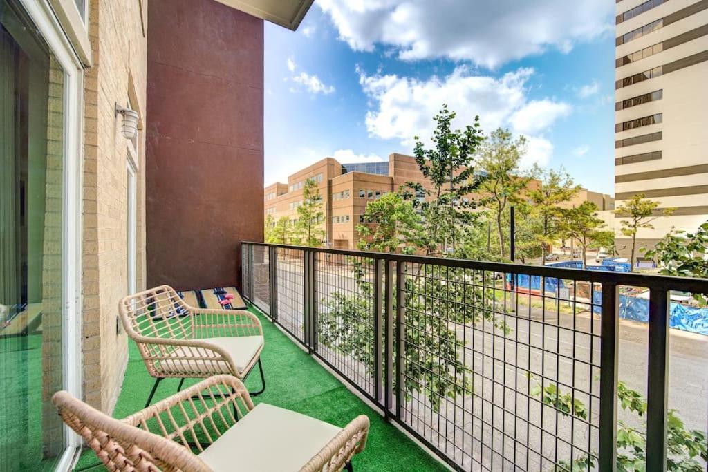 Trendy Downtown 1Bd/Freeparking/Wi-Fi/Pool Lägenhet Houston Exteriör bild