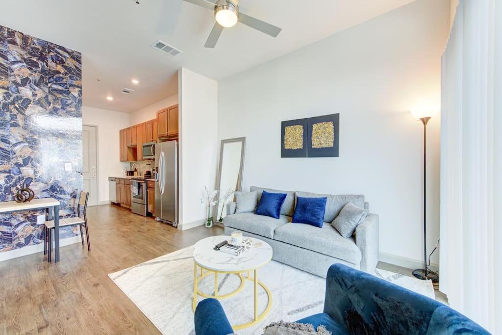 Trendy Downtown 1Bd/Freeparking/Wi-Fi/Pool Lägenhet Houston Exteriör bild
